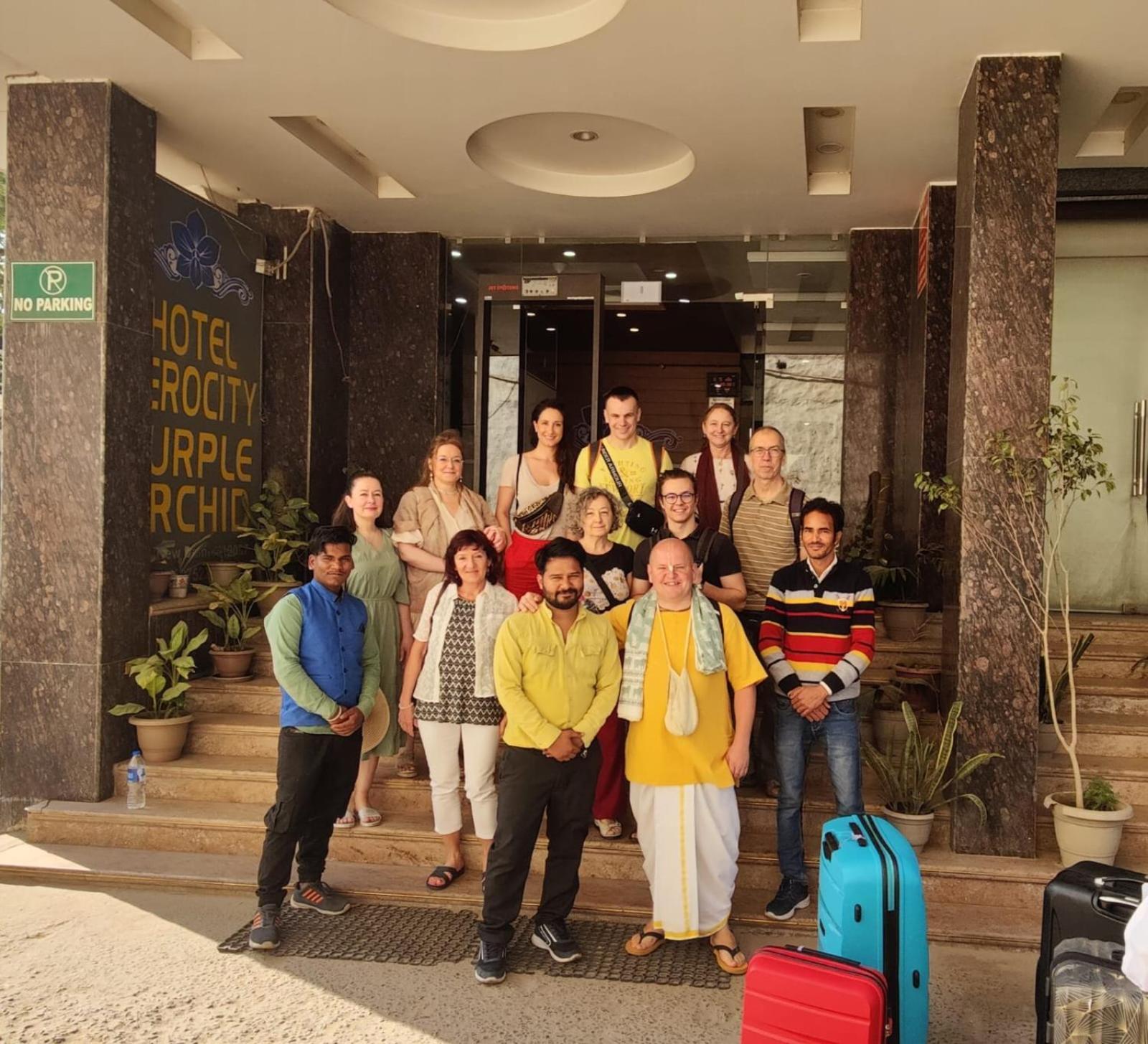 Hotel Aerocity Purple Orchid Nueva Delhi Exterior foto